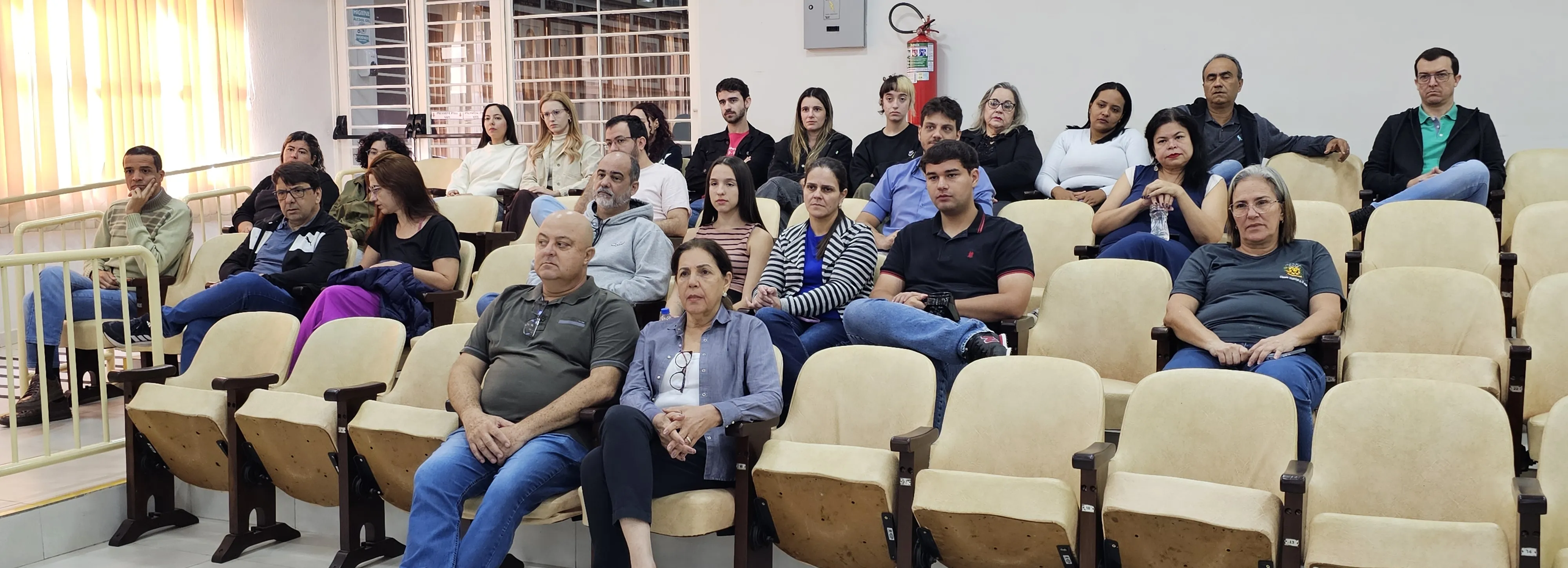 Vereadores e servidores conhecem funcionamento do novo contrato de limpeza urbana