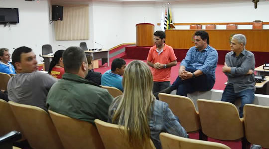 Câmara sedia reunião com Prefeito, Marco Santos, Salata e mototaxistas