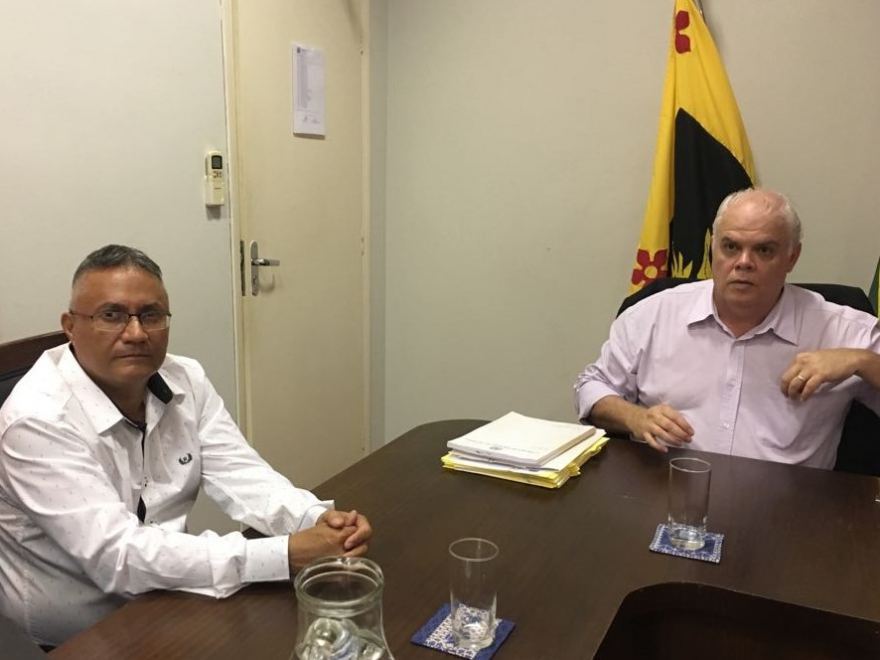 COMANDANTE DA GUARDA MUNICIPAL VEIO À CÂMARA SE APRESENTAR AOS VEREADORES