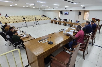 Turismo, orçamento e propostas parlamentares entram em votação nesta segunda-feira (23)