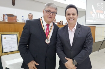 Sessão solene reconhece atuação de Flávio Crepaldi na formação de jovens em Olímpia