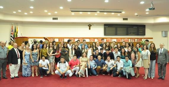 Êxito na abertura da Câmara ao povo, tem auge em formatura do Anita Costa