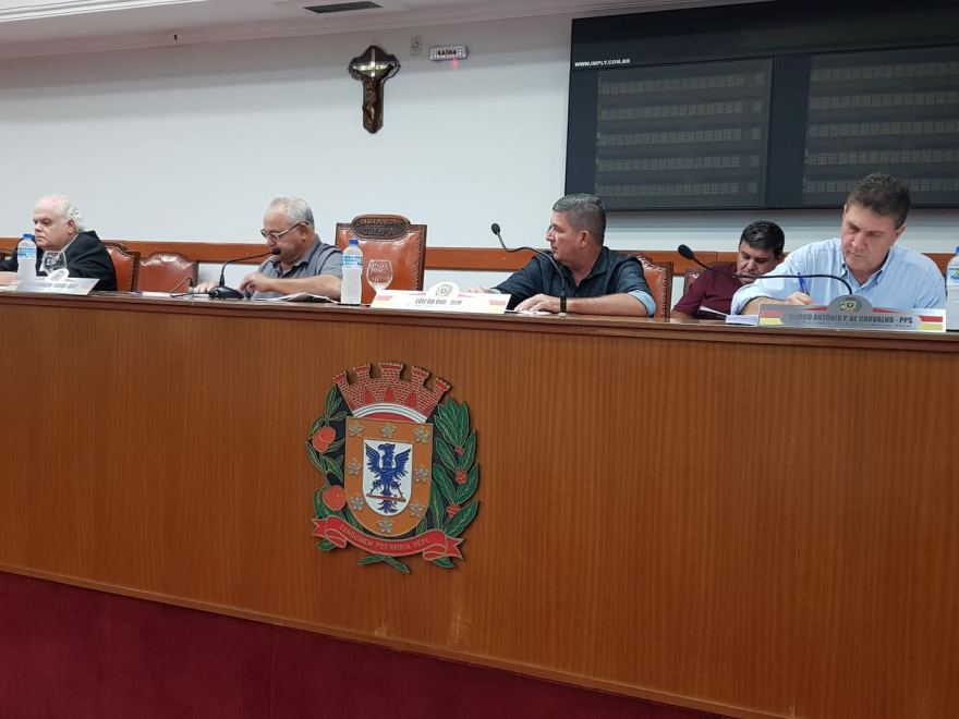 Câmara delibera 7 e vota 2 projetos nessa noite