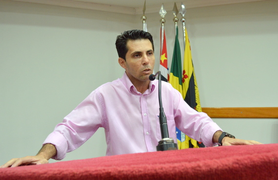 Edil Marco Santos quer agendamentos de consultas médicas por telefone