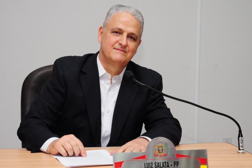 Preocupado com a causa animal, Salata já tem cinco leis sobre proteção