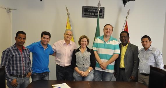 Toma posse novamente a vereadora Cristina Reale à Câmara Municipal da Estância Turística de Olímpia