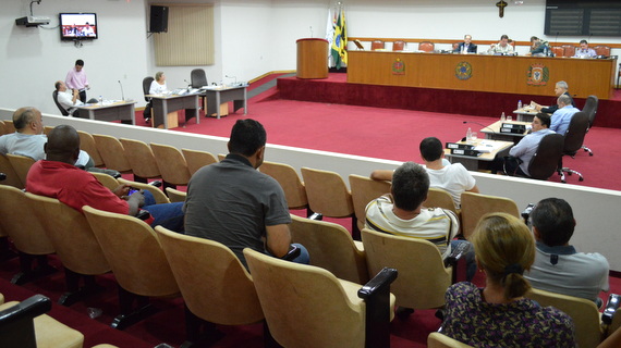 Quatro projetos são retirados e quatro aprovados em 1ª discussão, na 50ª Sessão