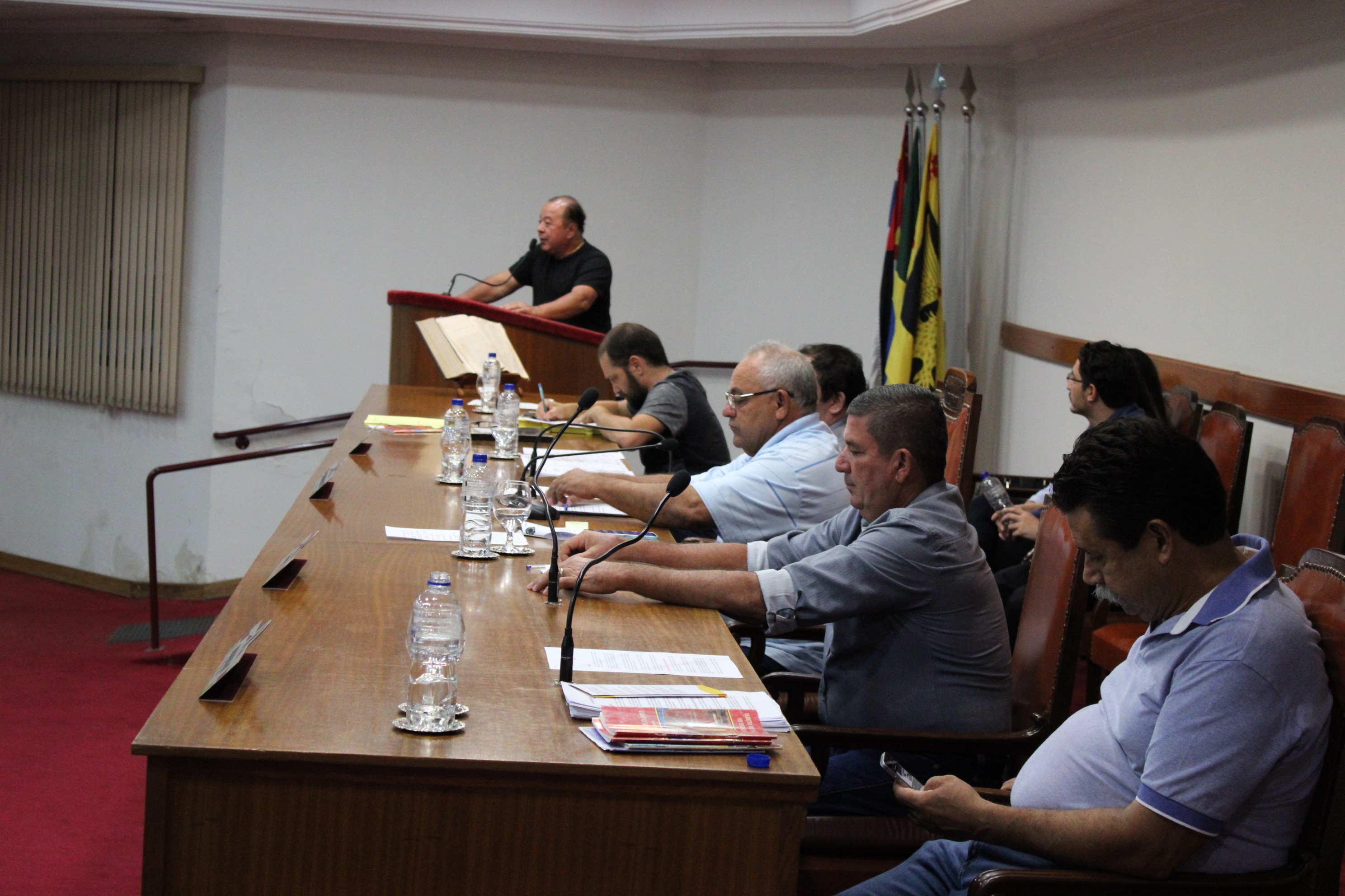 Câmara delibera 5 e aprova 9 matérias na 99ª sessão ordinária