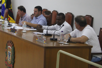 Câmara de Olímpia convoca sessão extraordinária com 13 propostas do Executivo e título ao governador Tarcísio