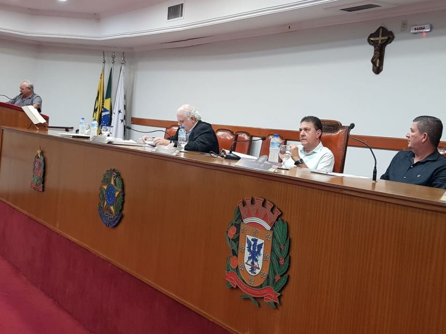 Executivo tem mais 2 projetos aprovados no Legislativo