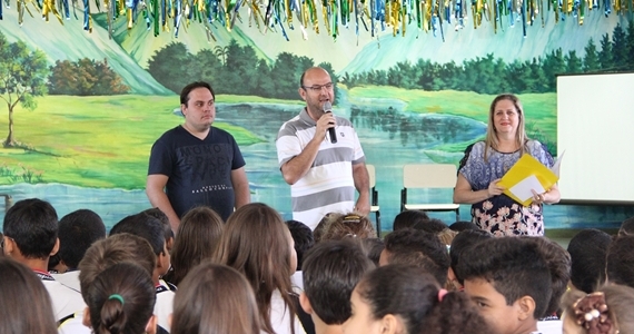 Vereador Hilário Ruiz participa de atividades nas escolas Anita Costa e Joaquim Miguel dos Santos.