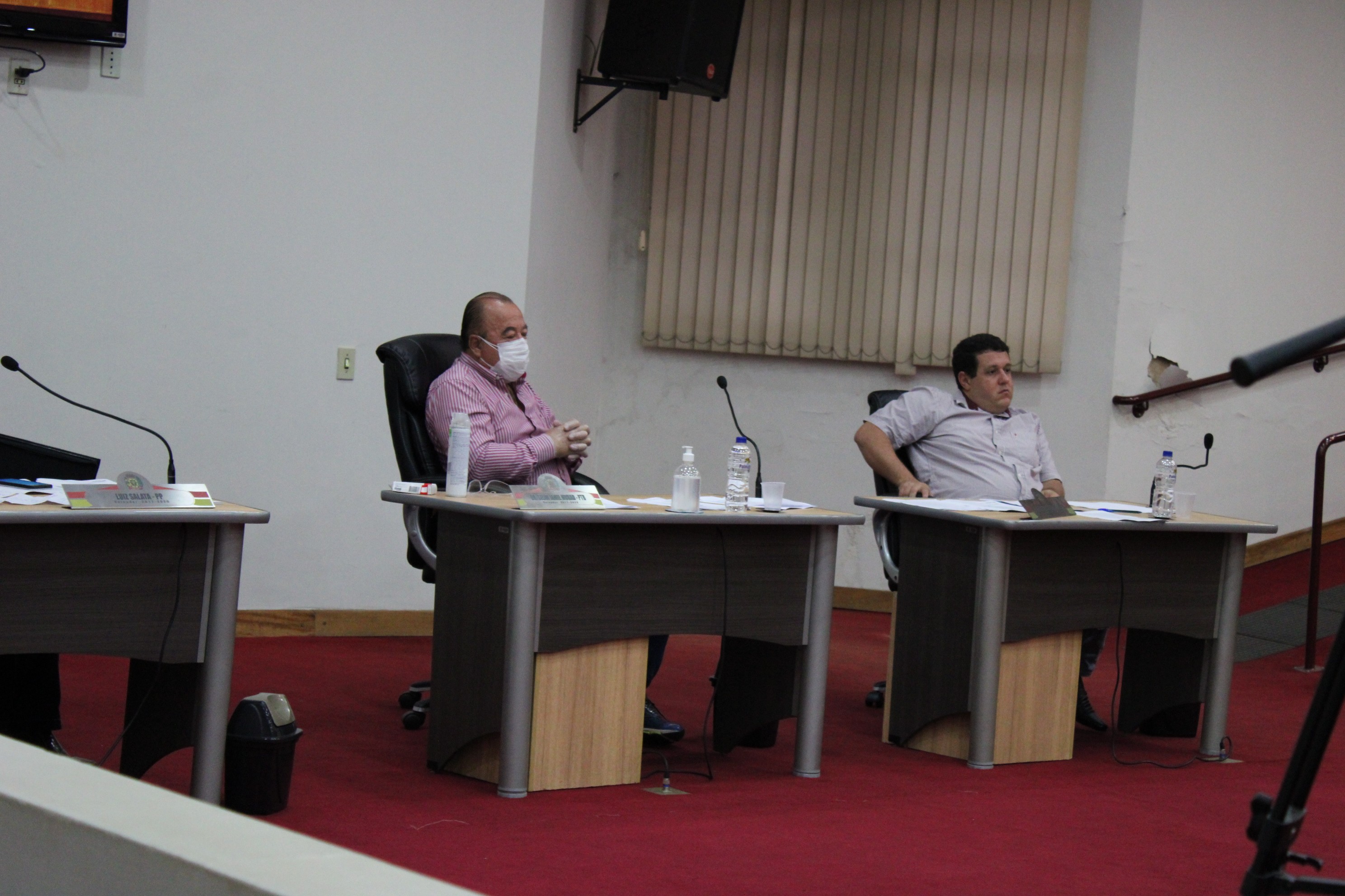 Câmara aprova CEI que investigará a exclusividade dos serviços funerários na cidade