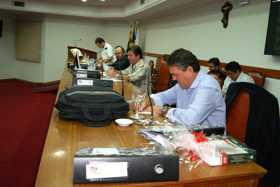 Populares prestigiam 16ª Sessão Ordinária