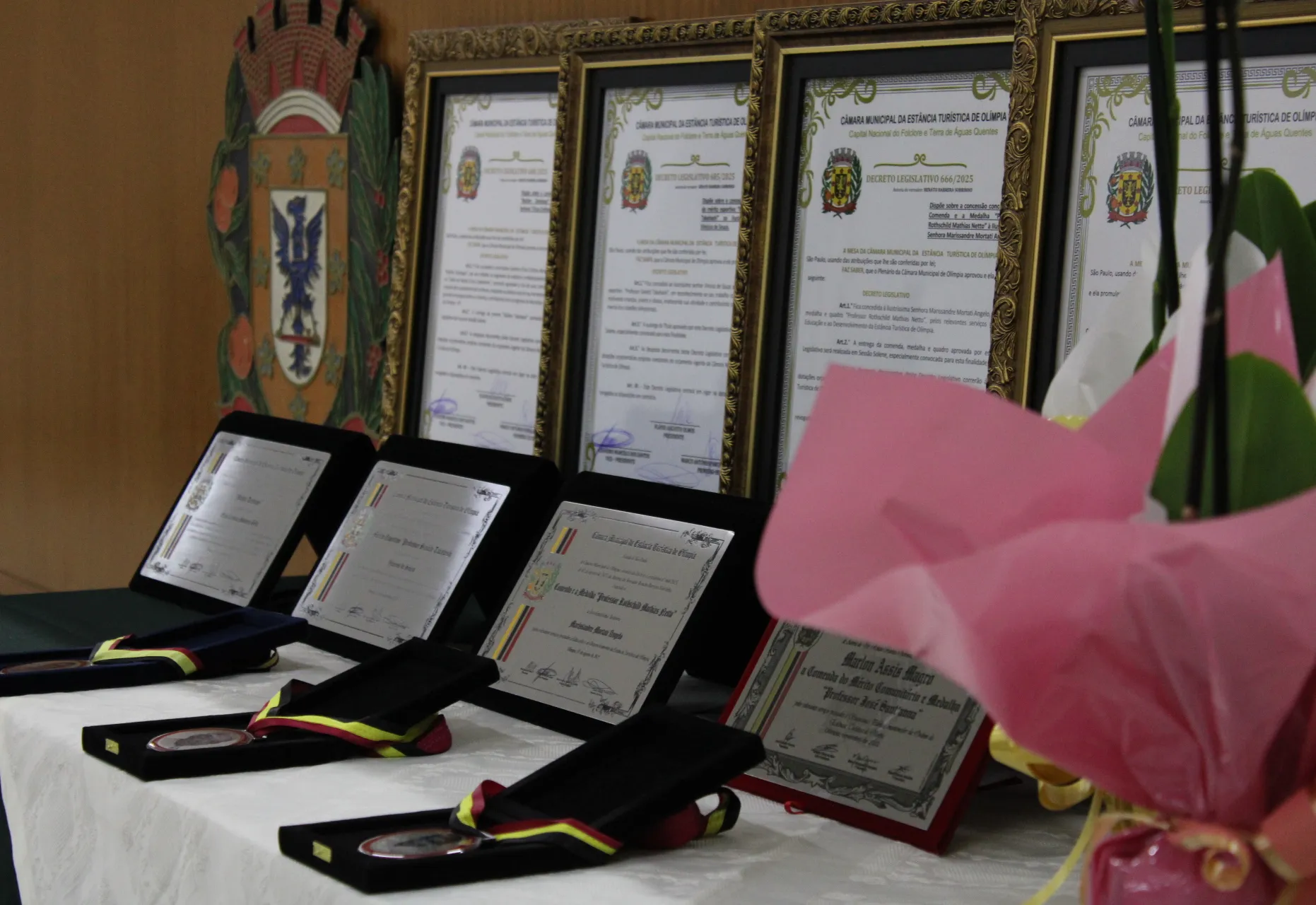 Sessão solene reconhece quatro personalidades por serviços prestados a Olímpia