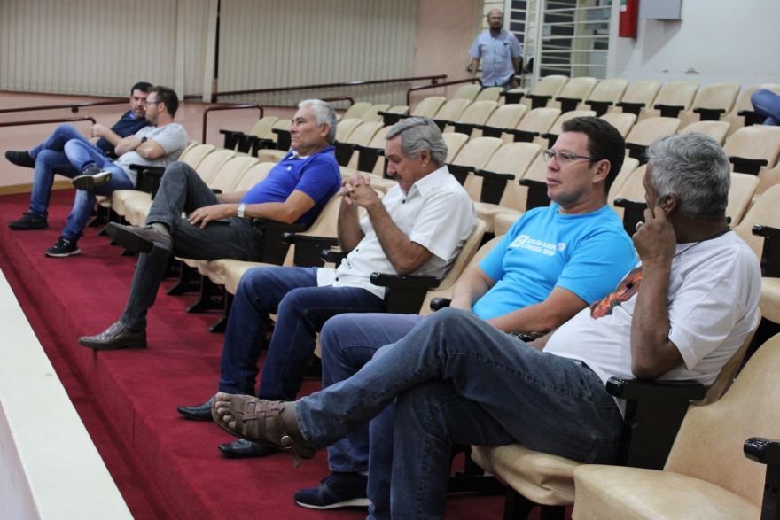 Ambos projetos colocados em votação são aprovados por unanimidade na 85ª sessão