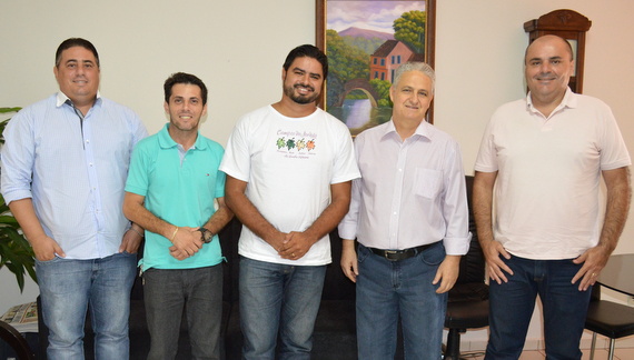 Presidente do Conselho dos Pastores visita Luiz Salata na presidência da Câmara