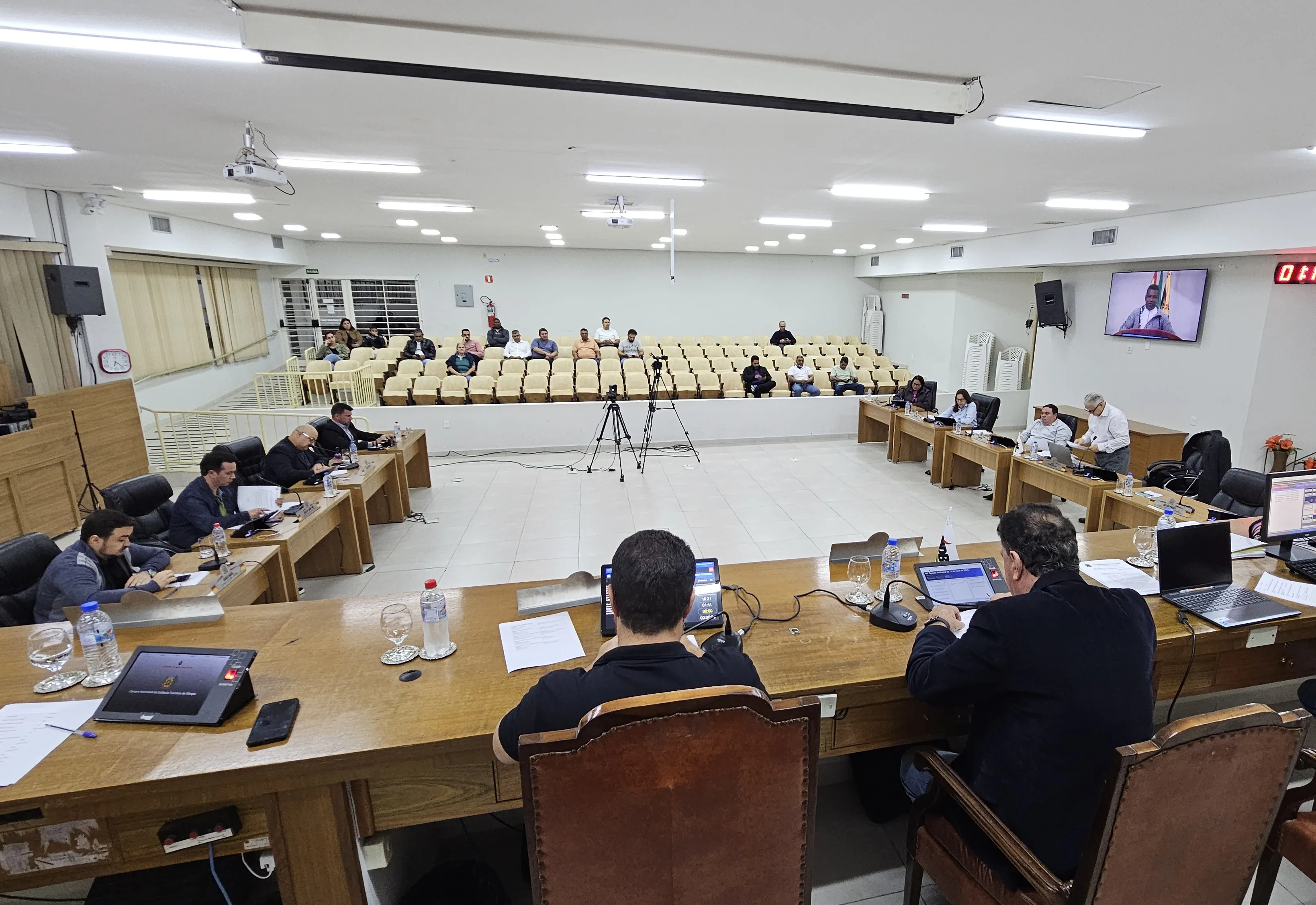 Sabesp, regularização fundiária e turismo movimentam sessão da Câmara, segunda (25)
