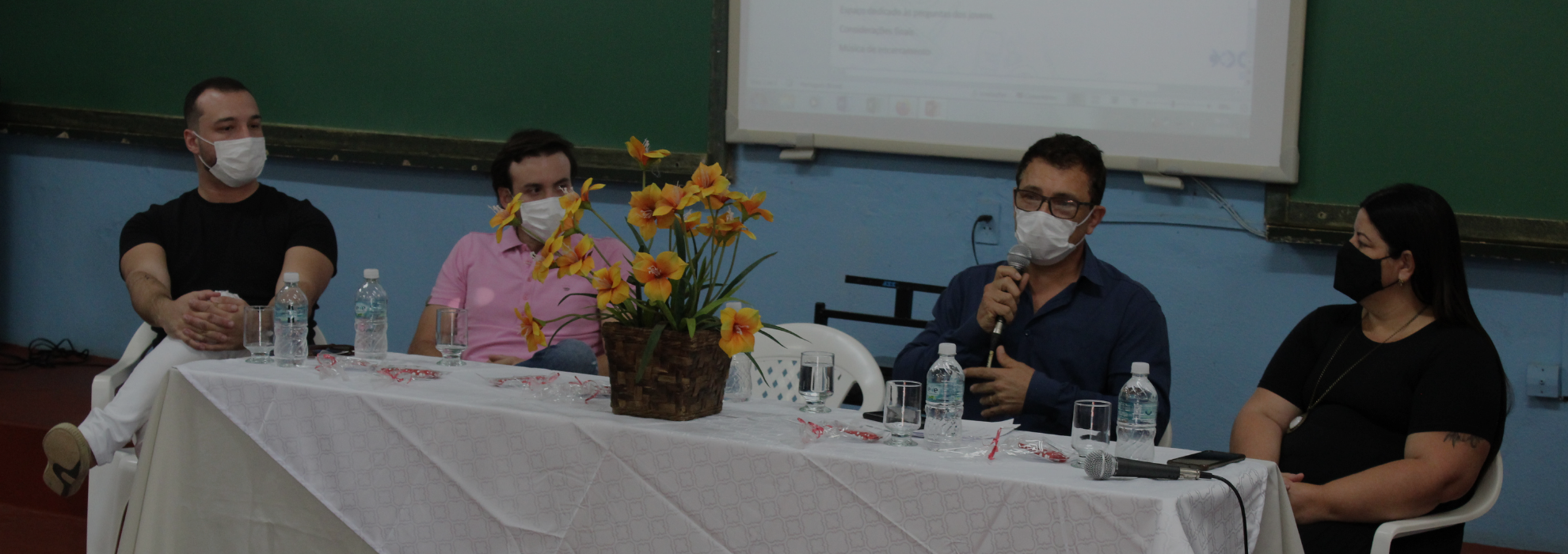 Representando o legislativo, presidente da Câmara participa de mesa rodada sobre empreendedorismo local