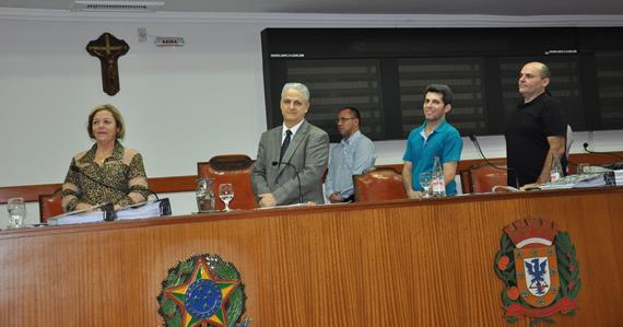 Hoje à noite sessão ordinária abre o Ano Legislativo de 2016 de Olímpia com coral de música cristã