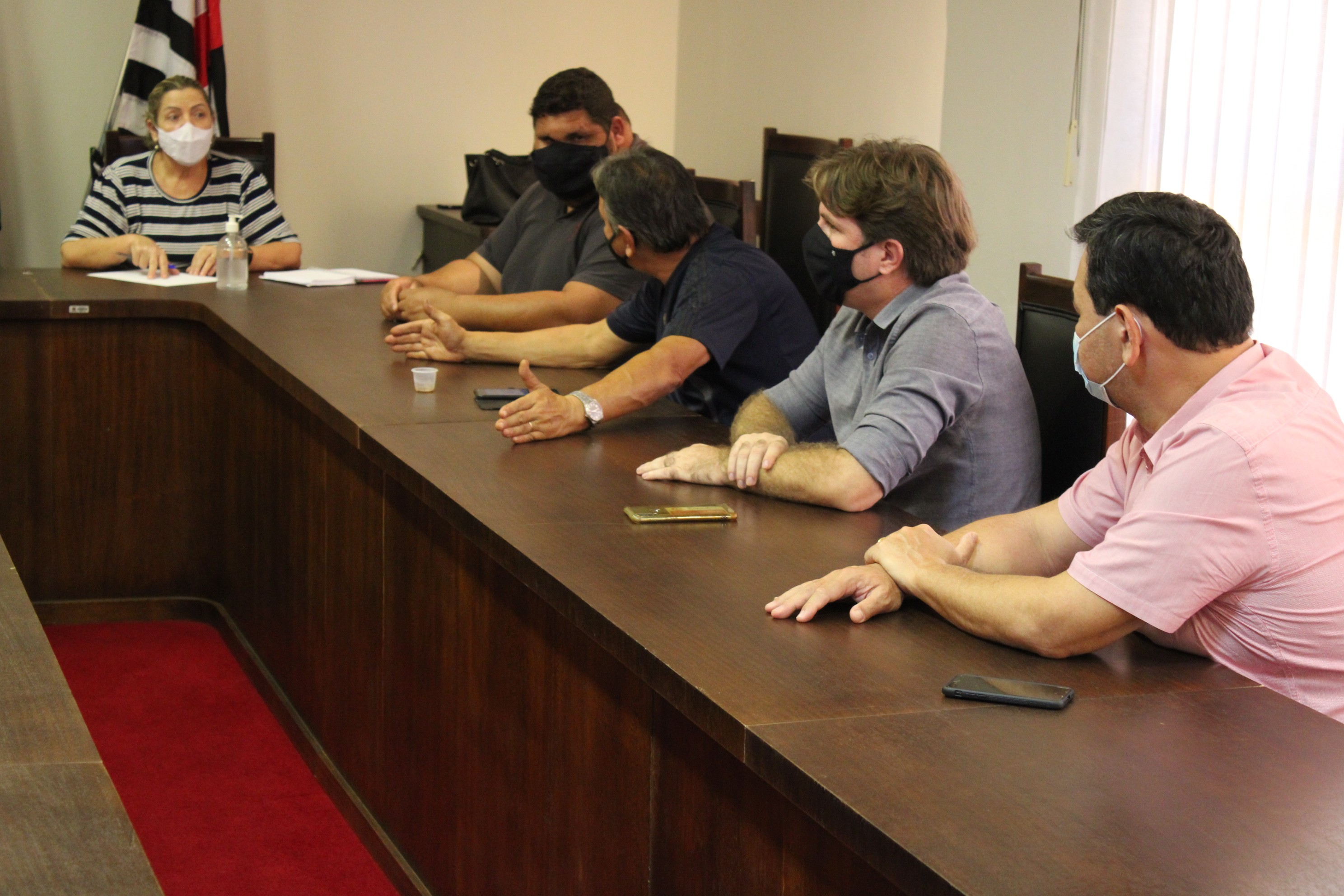 Em reunião, vereadores criam comissão de retomada ecômomico-social do município