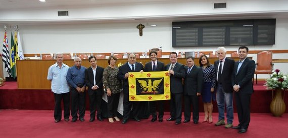 Deputado André do Prado recebe título de cidadão olimpiense na Câmara Municipal