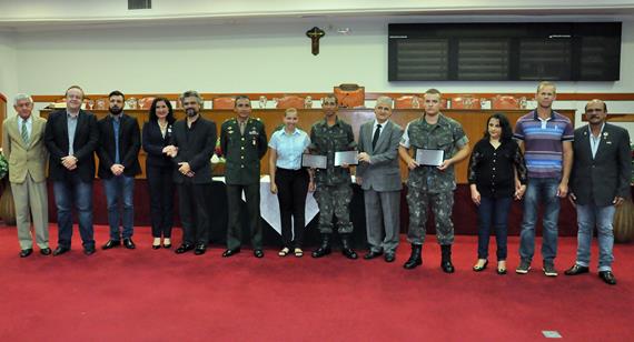 Câmara de Olímpia homenageia atiradores