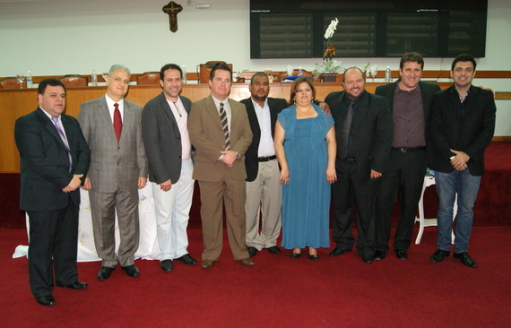 Muita emoção, marca a entrega de honraria ao Pastor Manoel Maria da Silva