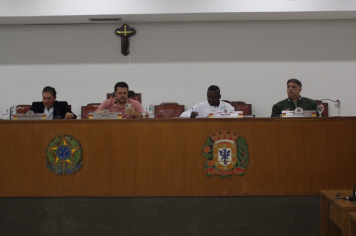 Veto parcial é mantido em noite de aprovação de 11 matérias 