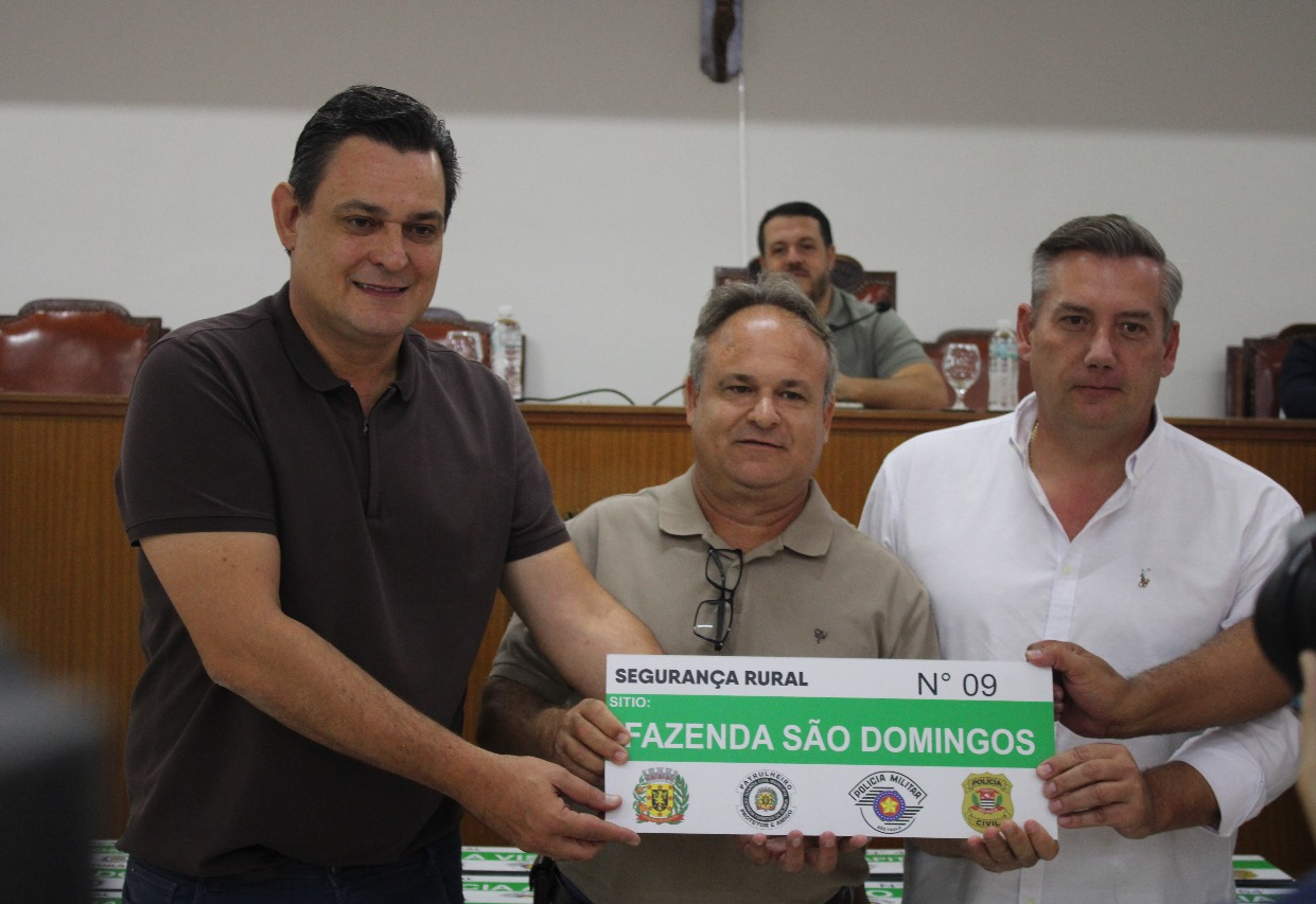 Mais de 50 placas de georreferenciamento de áreas rurais são entregues em cerimônia realizada nesta quarta-feira