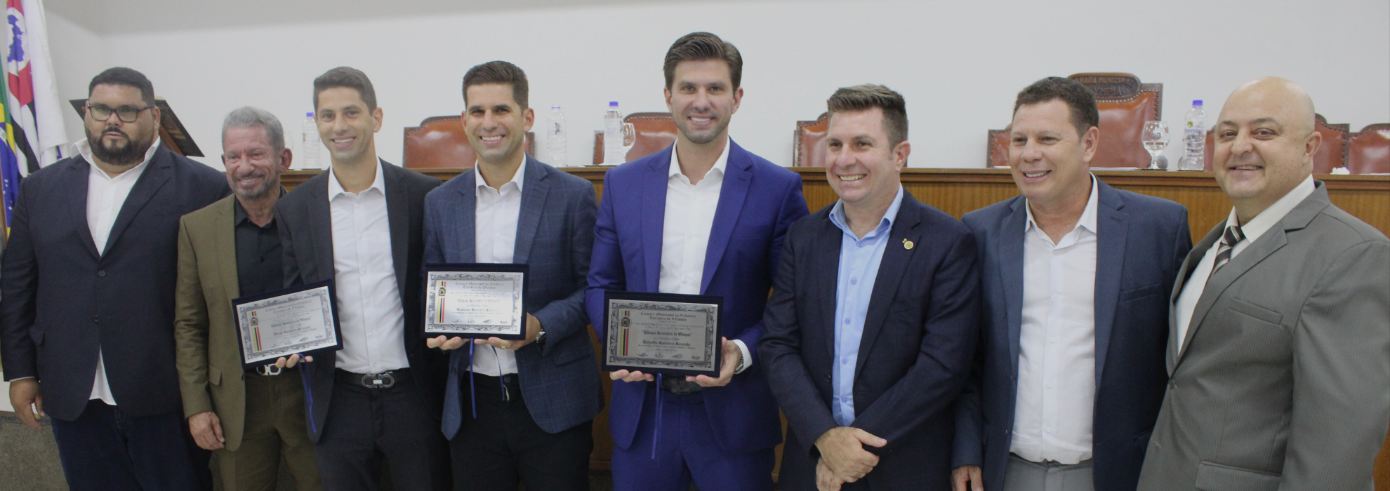 Em noite festiva, Câmara concede título de cidadão honorário a três novos olimpienses